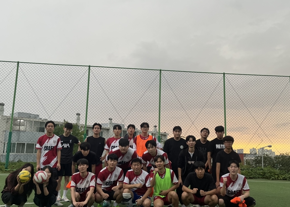 2학기 첫 크래프트 축구 동아리 활동 이미지