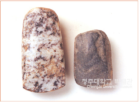 돌끌(磨製石鑿) Polished Stone Scrapers 이미지